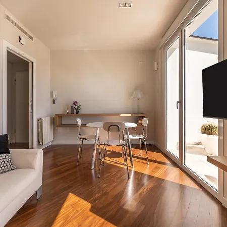 Penthouse Center